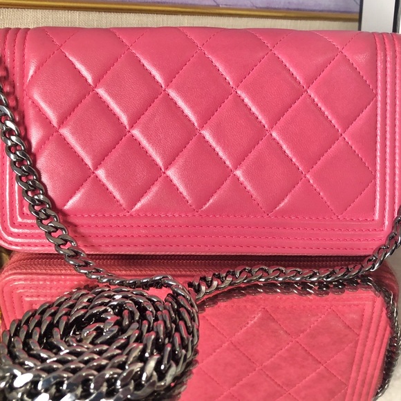 Chanel Le Boy Bubblegum Pink Chained Wallet - Picture 6 of 10